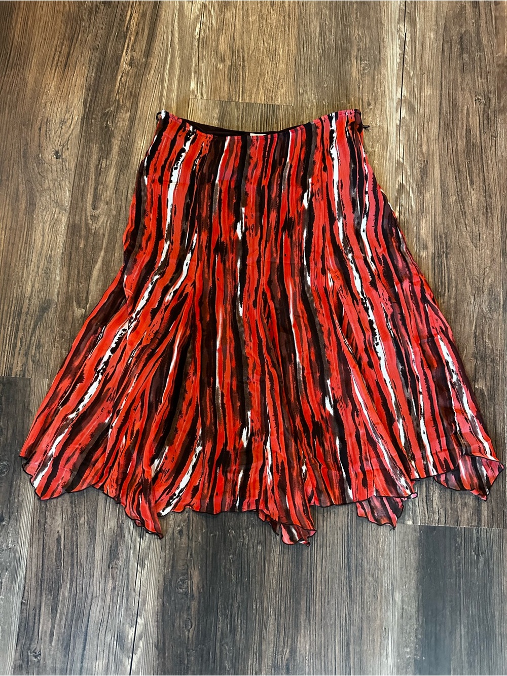 Y2K Cato Red and Black Striped Flowy Skirt